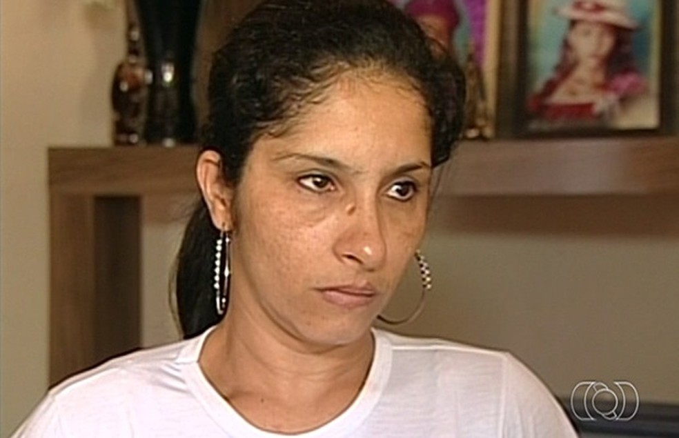 Mãe diz que família mudou de casa para tentar amenizar saudade — Foto: Reprodução/TV Anhanguera