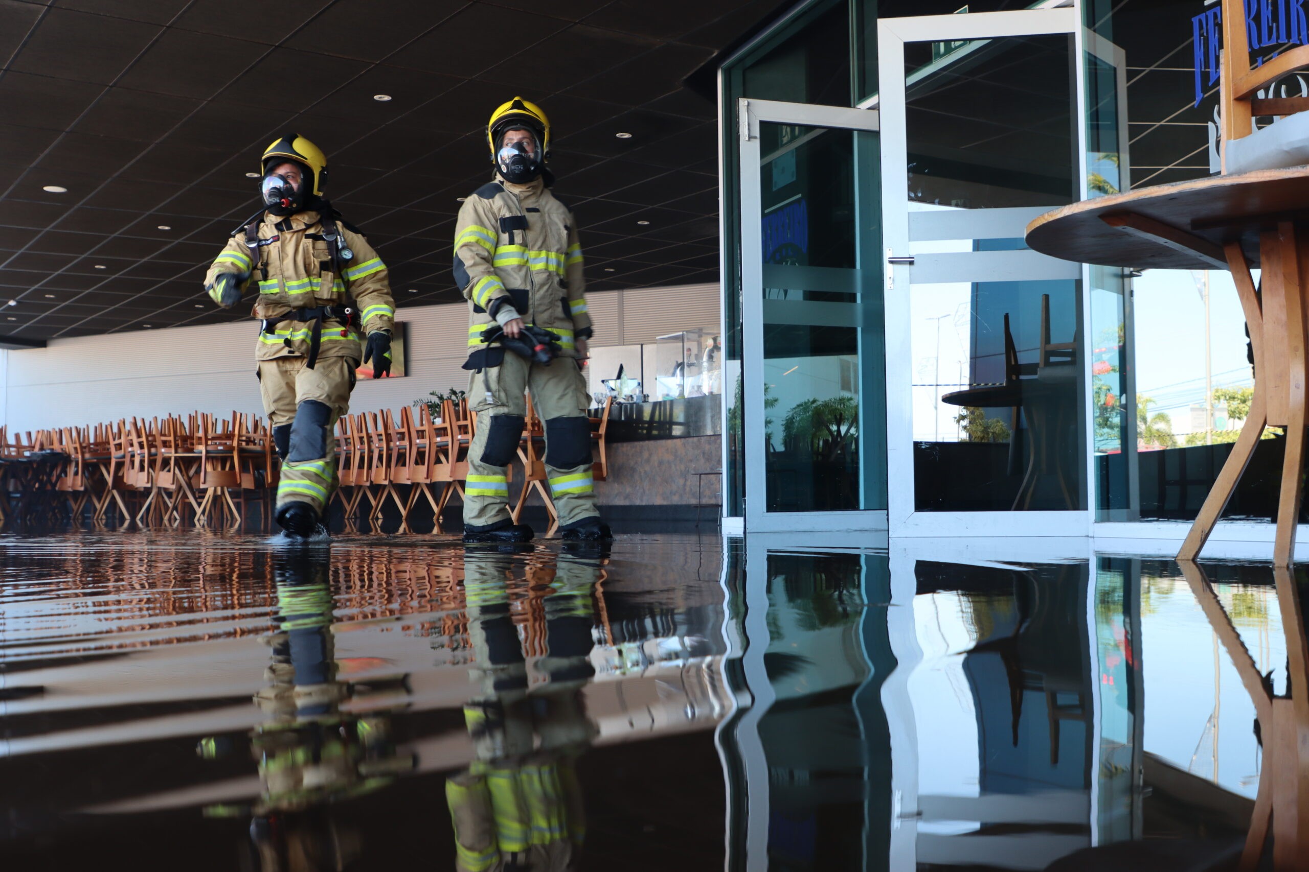 Principio de incêndio em restaurante de shopping de Aracaju assusta funcionários e clientes