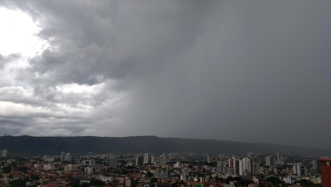 Inmet emite alerta de tempestade para Montes Claros, Curvelo, Unaí e outras cidades da região; veja quais