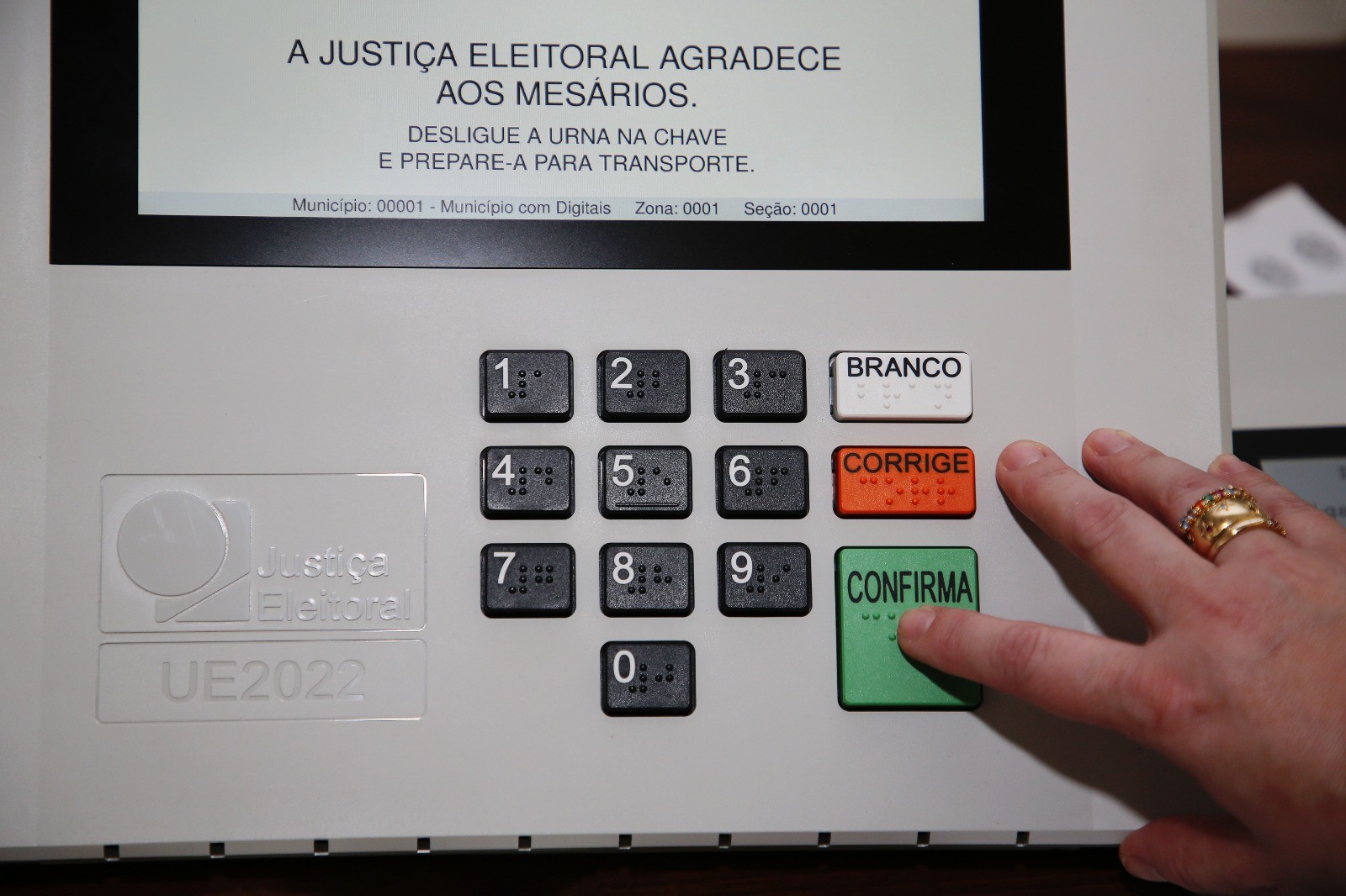 Jogo Eleitoral: ferramenta ajuda eleitor a entender o que pensam candidatos que disputam 2° turno no Paraná