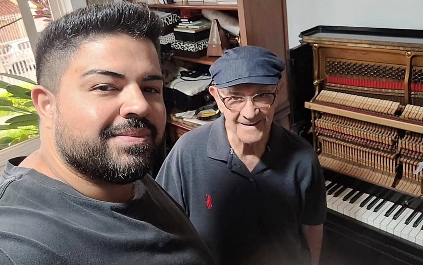 Após morte do pai, filho assume legado de afinador de pianos que atravessa cinco gerações em MG