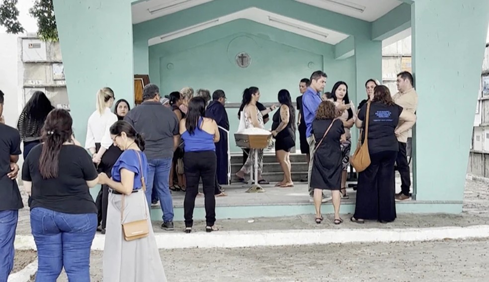 Gerson foi sepultado na tarde desta segunda-feira (1/12) — Foto: AFP via BBC