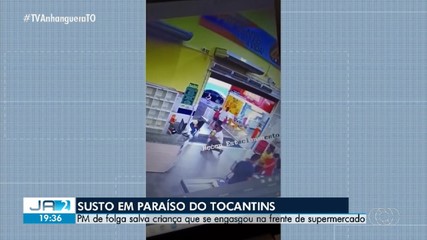 Policial de folga salva criança engasgada em frente a supermercado