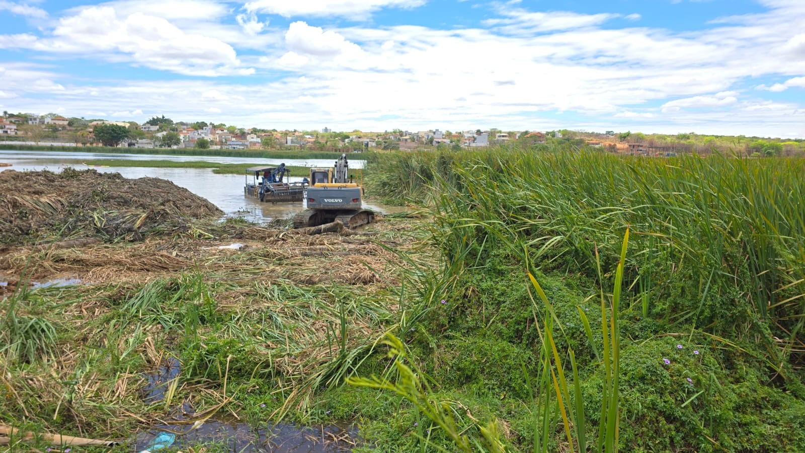 Prefeitura de Montes Claros revitaliza Lagoa do Interlagos