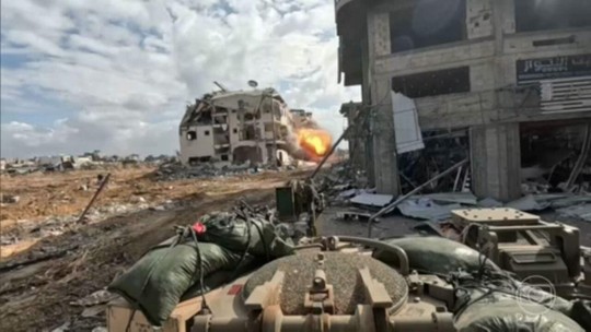 Israel intensifica ataques no sul de Gaza em nova fase da guerra contra o Hamas - Programa: Jornal Nacional 