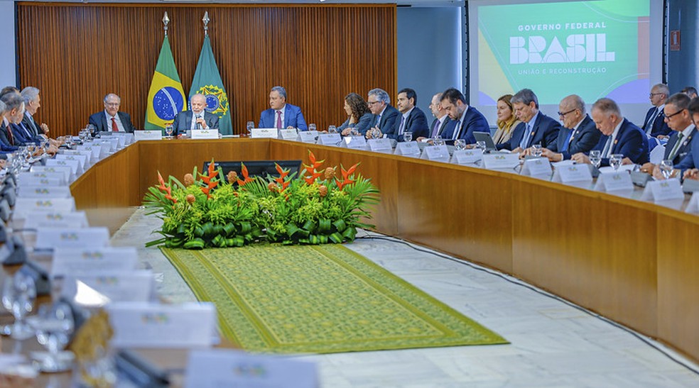 Reunião sobre PEC da Segurança Pública no Planalto — Foto: Ricardo Stuckert/PR