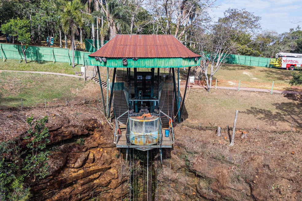 Elevador da furna do Parque Vila Velha está sendo revitalizado — Foto: Gabriel Fiori/Governo do Paraná