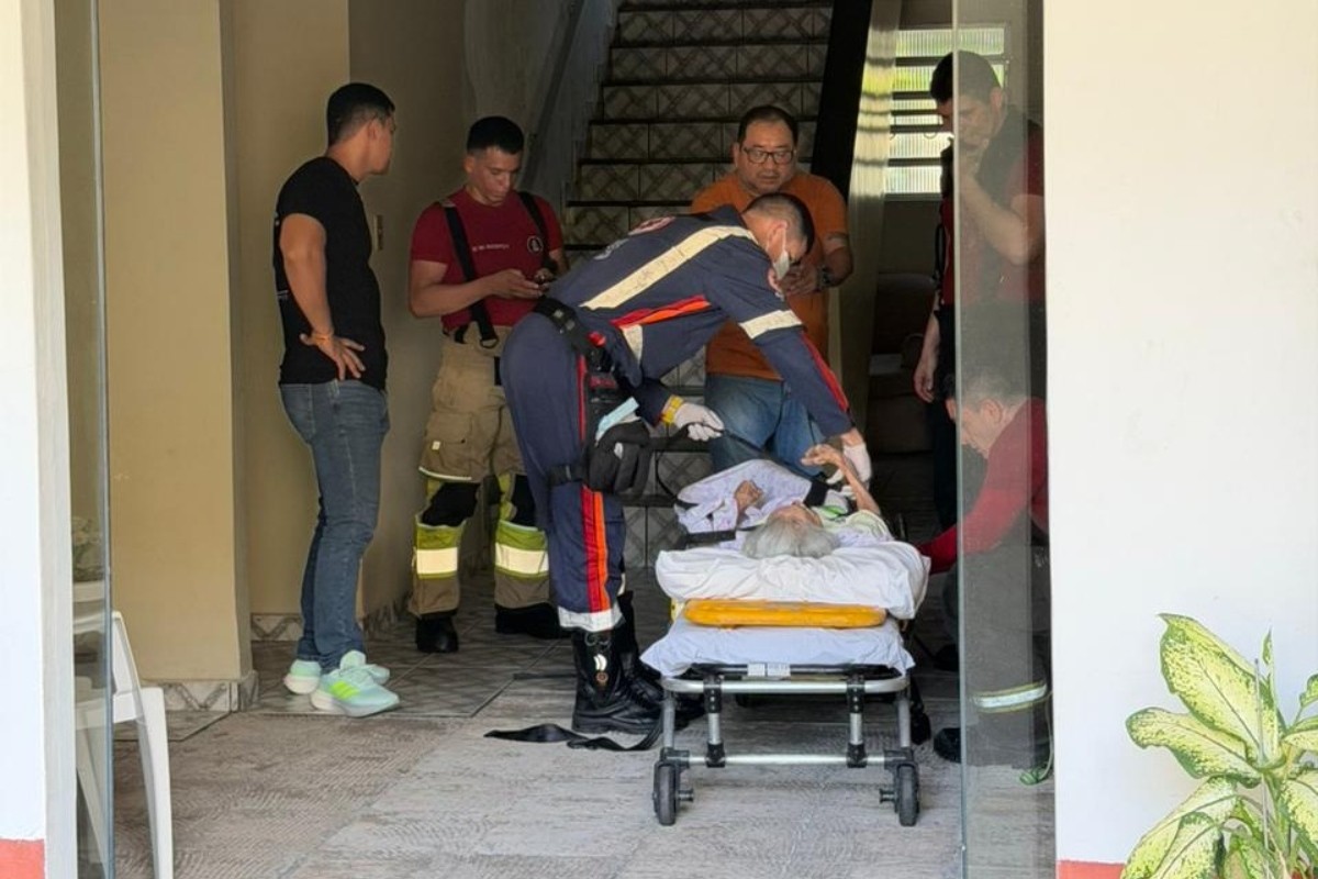 Idosa de 93 anos pesando cerca de 20 quilos é resgatada de casa insalubre em Manaus