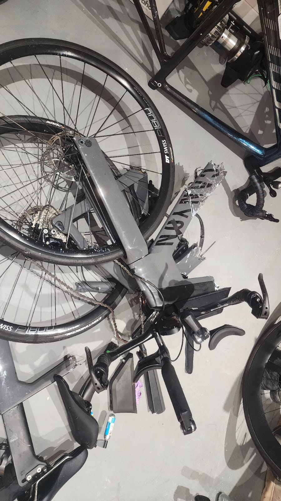 Triatleta Márcia Ferreira e mais ciclistas são atropelados no Aterro do Flamengo; acidente no mesmo lugar a tirou de Atenas