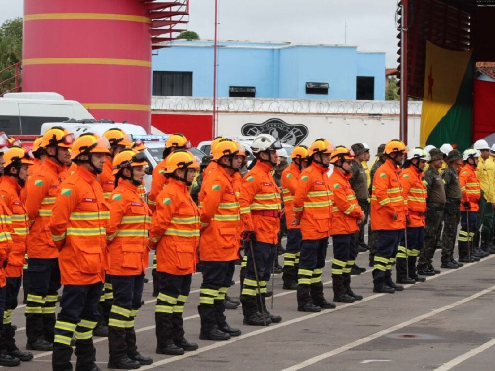 Com mais de 1,4 mil incêndios no ano passado, AC lança operação de combate ao fogo durante seca