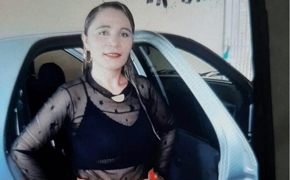 Mulher é espancada até a morte e companheiro é preso tentando limpar sangue da cena do crime — Foto: Polícia Civil