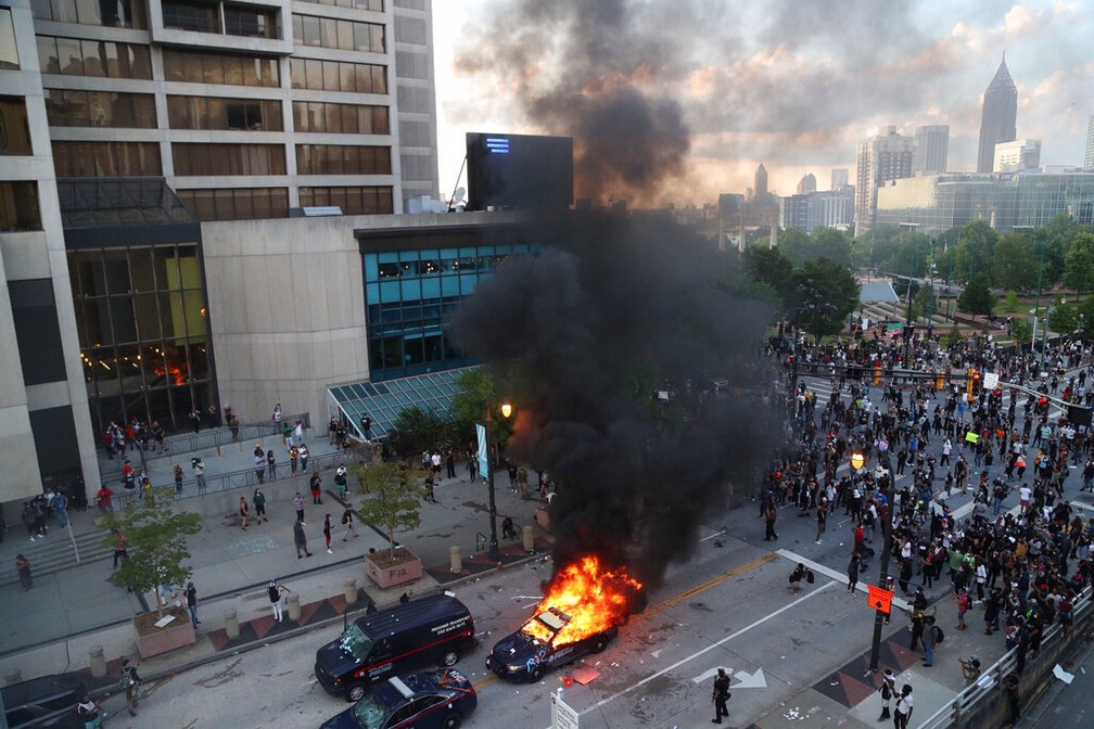 Argentina vai usar policiais federais contra protestos nas ruas