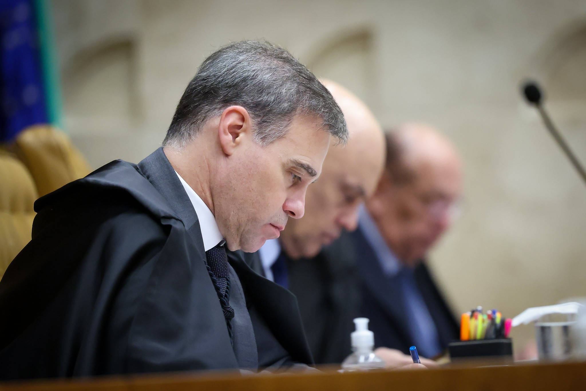 Ministros do TSE discutiram bloqueio de canais políticos no WhatsApp às vésperas da eleição