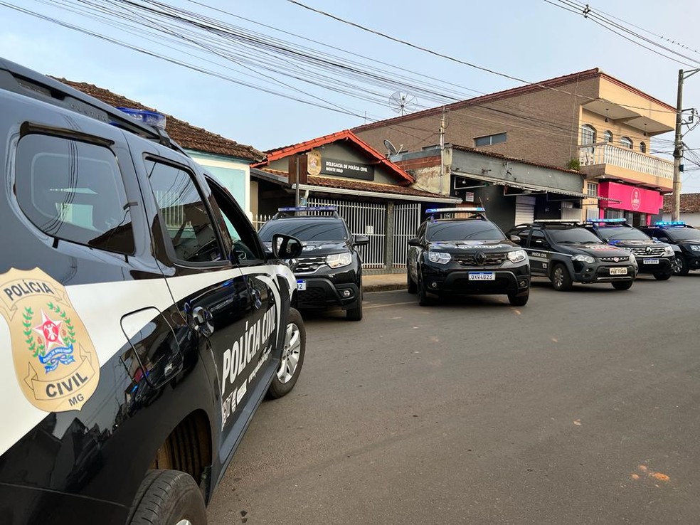 Polícia Civil cumpre 8 mandados de busca e prende três suspeitos por tráfico de drogas em MG — Foto: Divulgação/Polícia Civil 