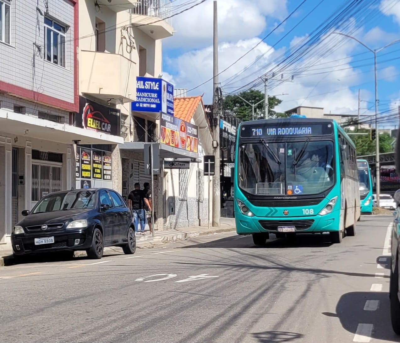 Linhas de ônibus que passam pela Avenida JK, em Juiz de Fora, têm mudança de trajeto; confira
