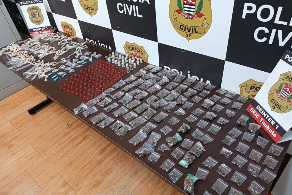 Opera&ccedil;&atilde;o foi feita em tr&ecirc;s cidades do Vale do Para&iacute;ba &mdash; Foto: Pol&iacute;cias Militar e Civil