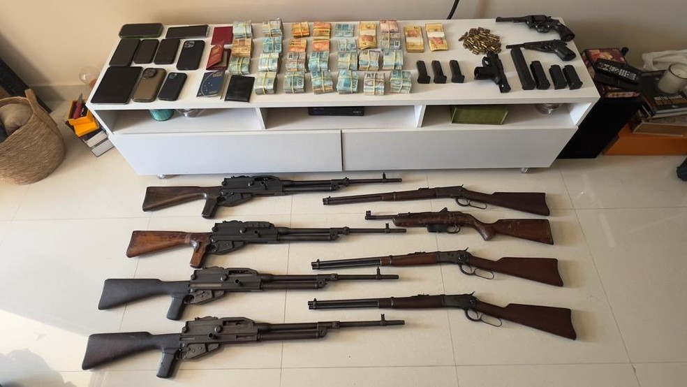 Polícia Federal prende homem com arsenal de armas que seria usado em roubo  em MS, Mato Grosso do Sul
