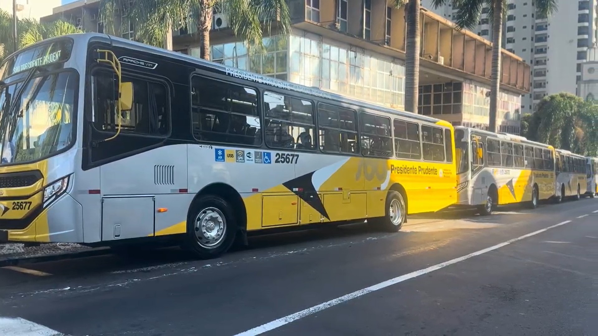 Prefeitura incorpora 15 novos ônibus às linhas que atendem Presidente Prudente