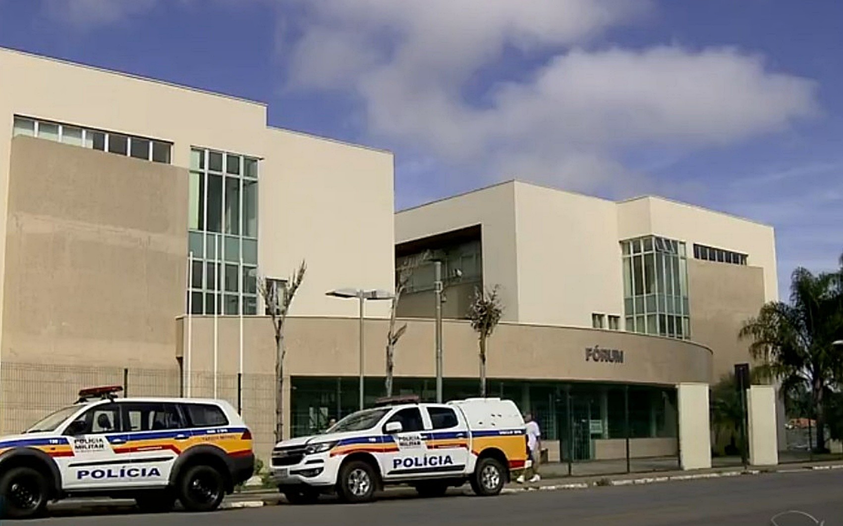 Homem é condenado a 64 anos de prisão por atear fogo na companheira e no filho de 7 meses em Lavras