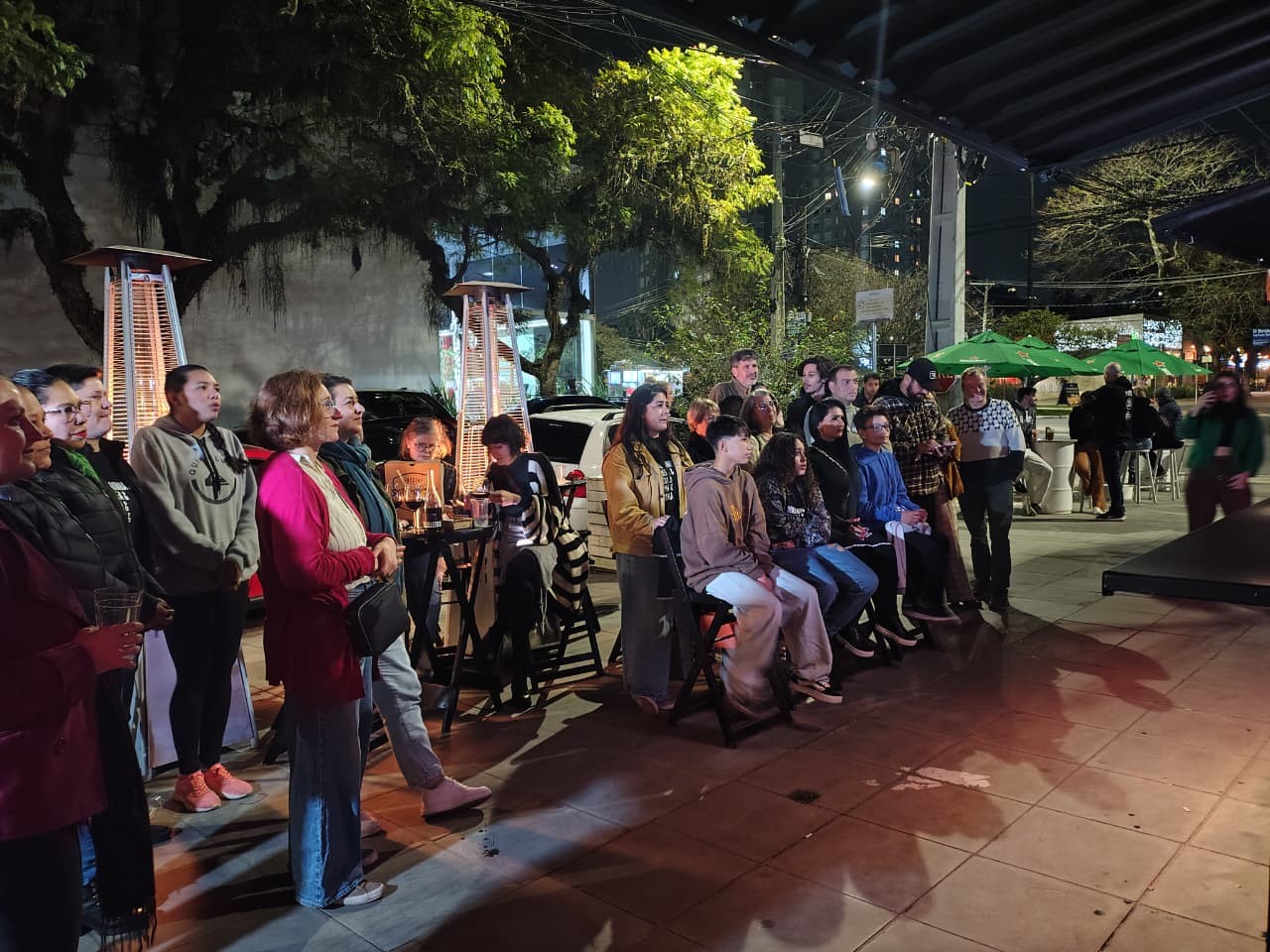 VÍDEO: Torcida de Arika vibra com final do 'Chef de Alto Nível' em Porto Alegre e na Serra