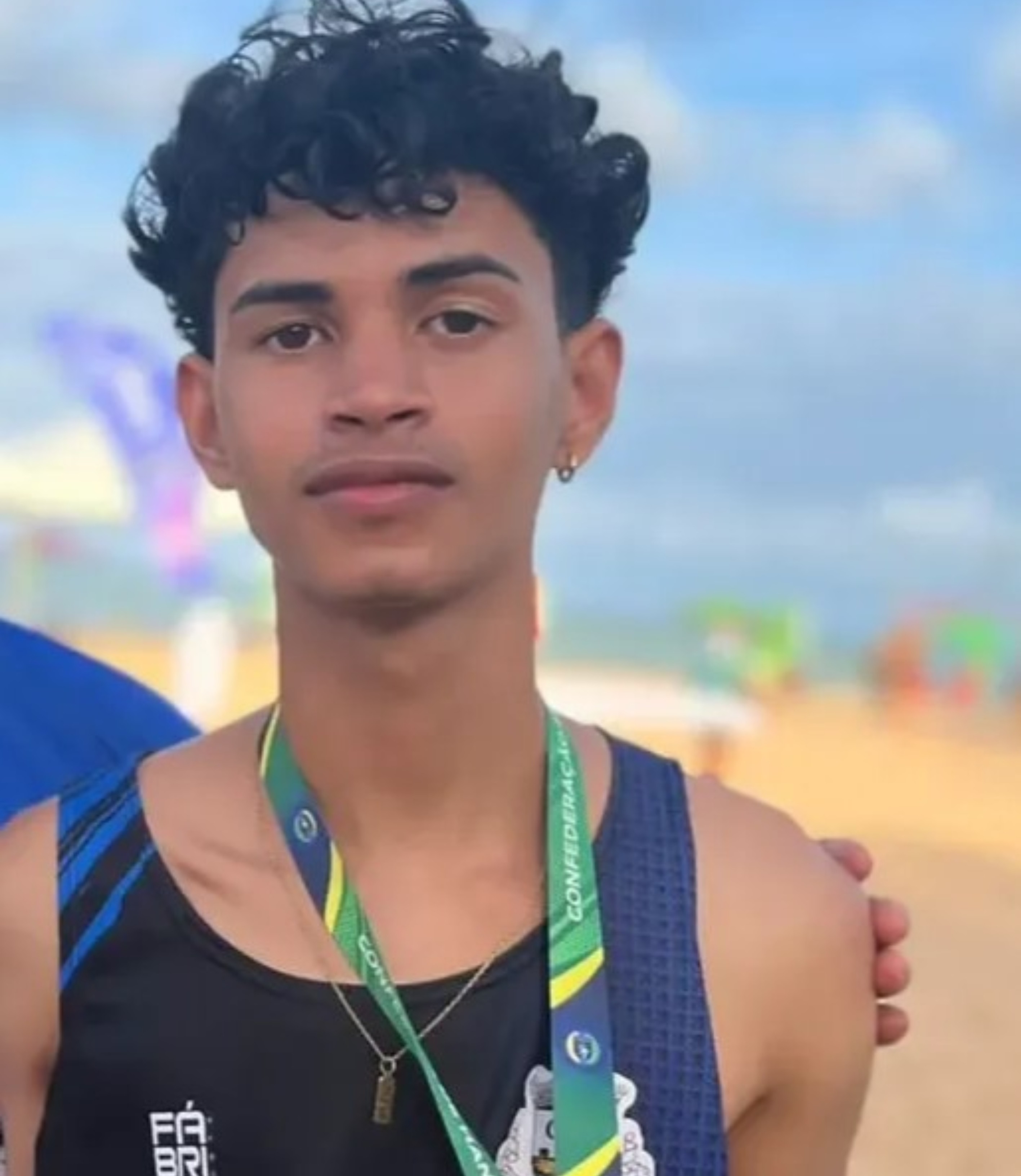 Atleta morre após perder controle de moto e bater em poste em Boa Vista