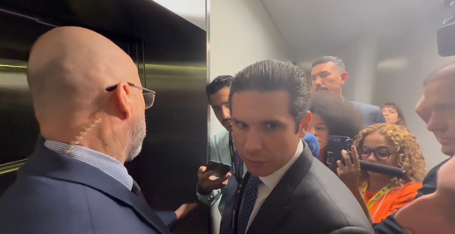 Os motivos que levam Hugo Motta a não querer pautar a anistia, segundo aliados