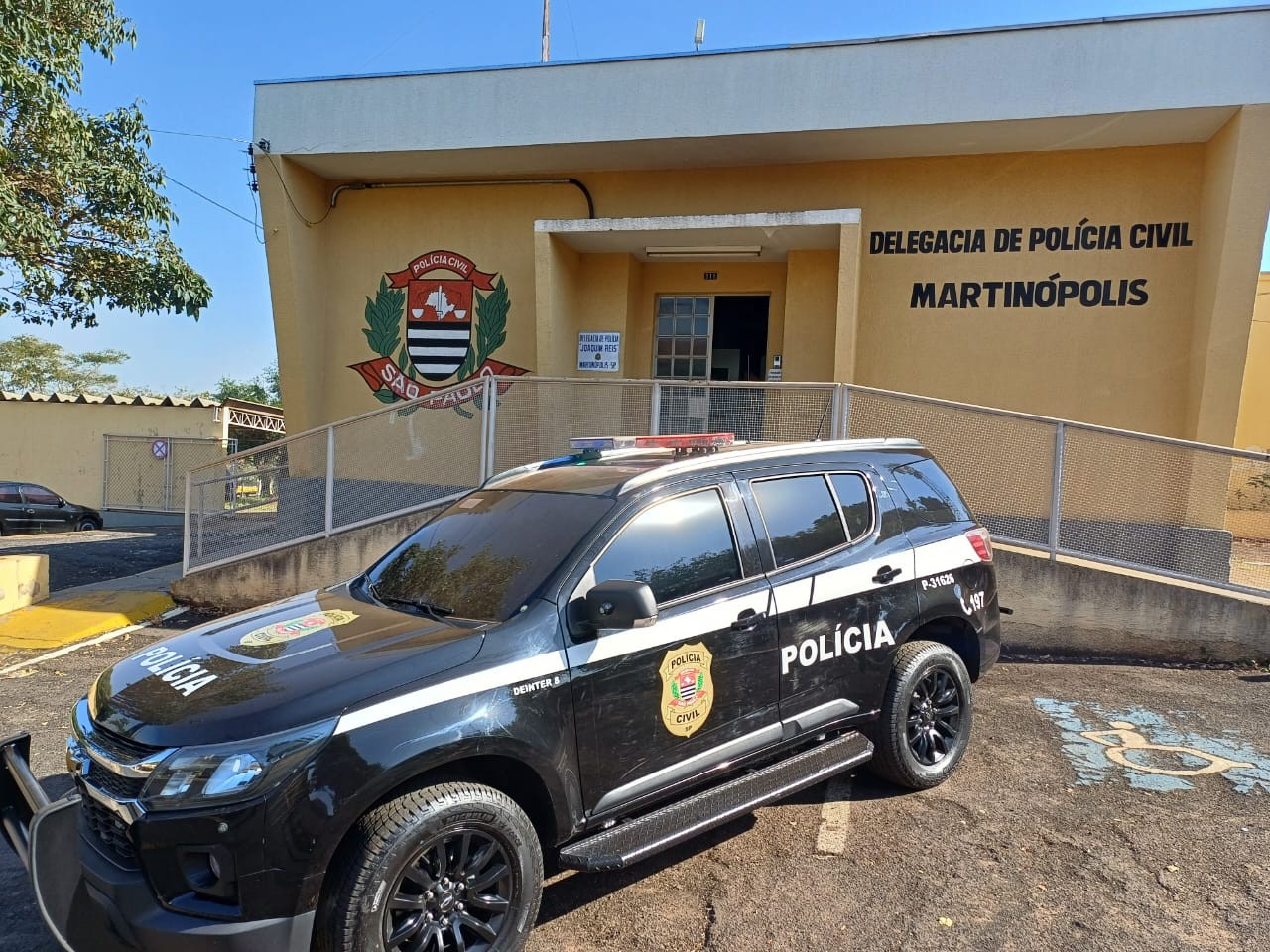 Homem morre por disparos de arma de fogo ao atingir perna de policial militar com um martelo, em Martinópolis