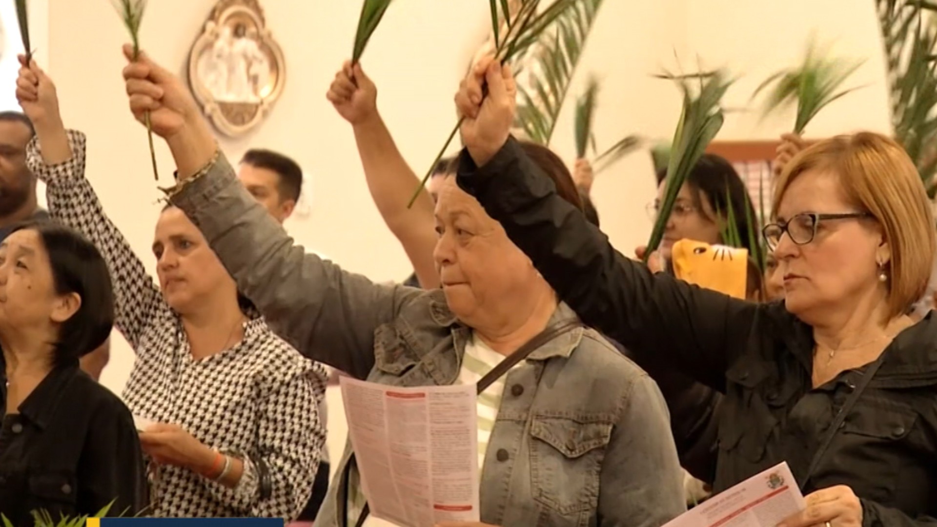 Católicos se reúnem para celebração do Domingo de Ramos em Mogi das Cruzes