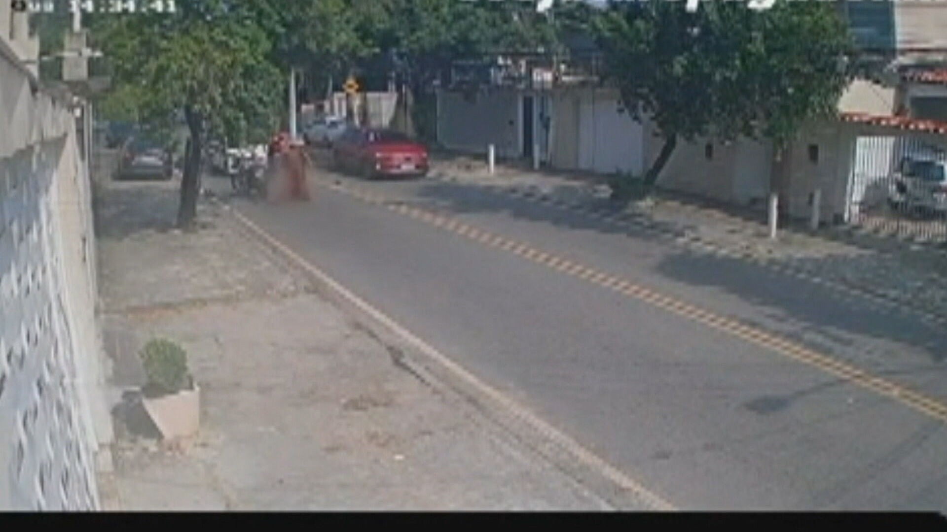 Policial de folga reage a tentativa de assalto em Vila Valqueire e mata ladrão