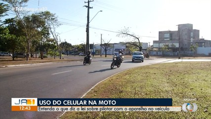 Saiba o que a legislação de trânsito diz sobre o uso do GPS no celular ao dirigir