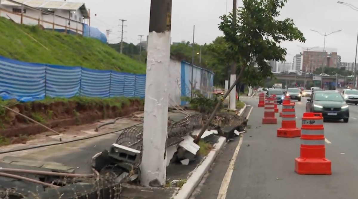 Chuva forte derruba trechos do muro do aeroporto de Congonhas