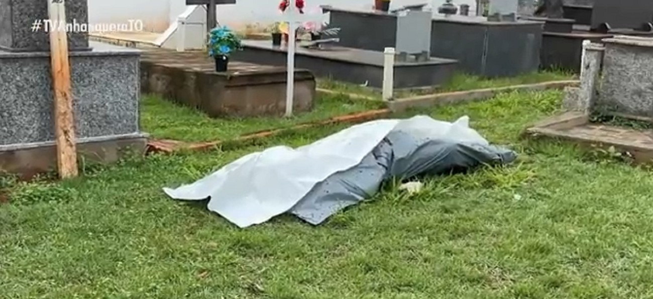 Corpo é deixado no gramado de cemitério por falta de necrotério no interior do Tocantins 