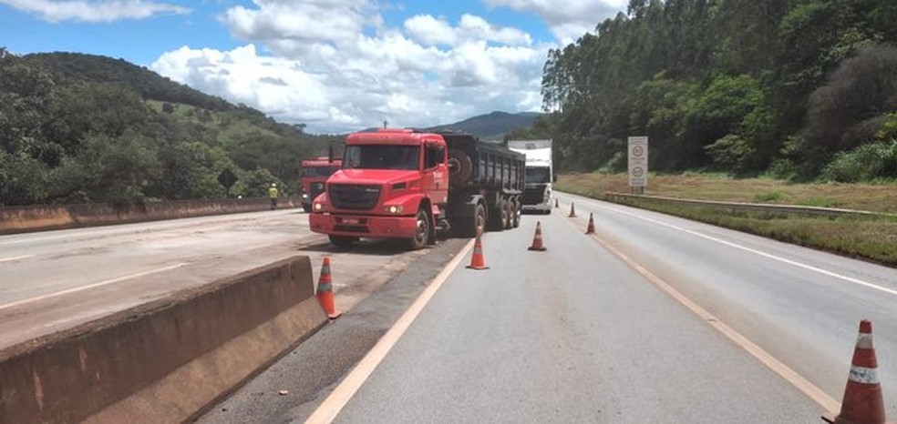 Rodovia Fernão Dias é interditada nesta tarde devido queda de barreira em  Brumadinho - REVISTA DO ÔNIBUS