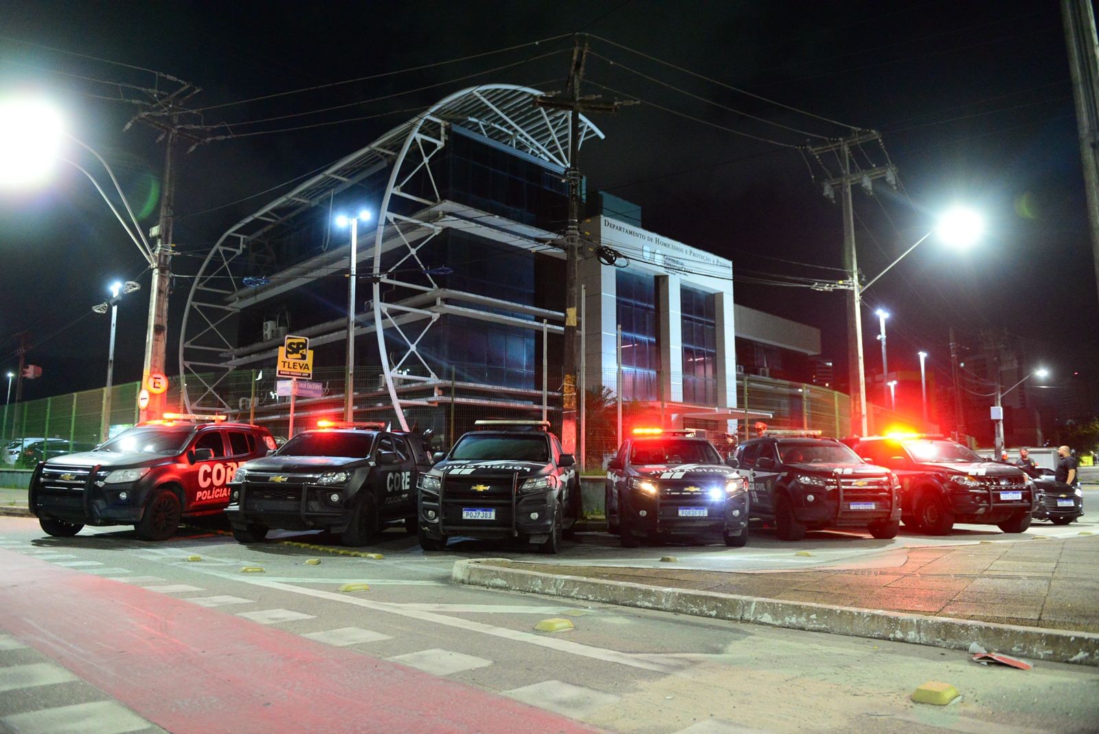 Latrocínio contra motorista de aplicativo leva polícia a quadrilha especializada em roubos de veículos no Ceará
