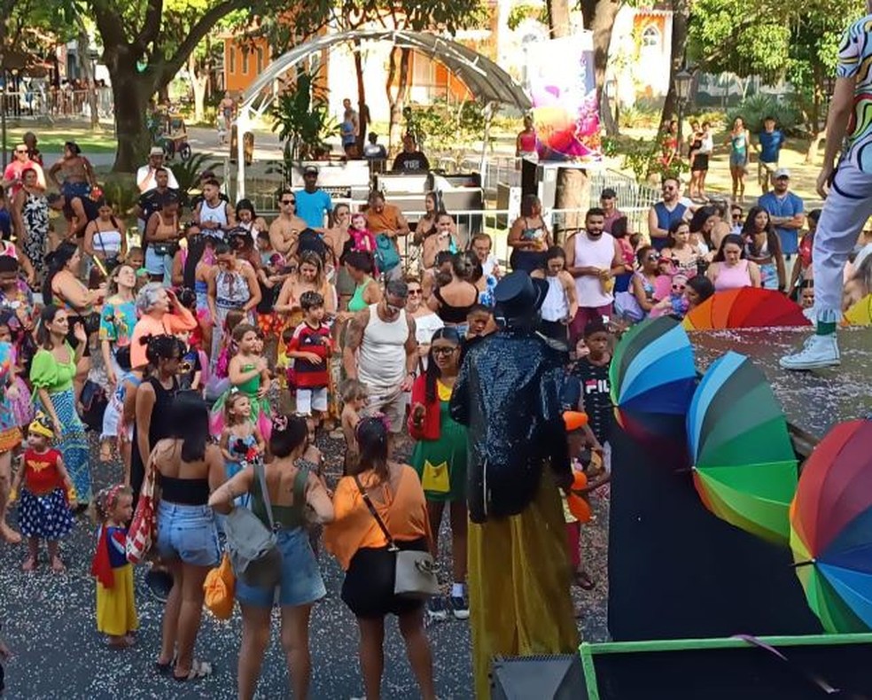 Matinê com a Turminha do Confeti para as crianças em Cataguases — Foto: Prefeitura de Cataguases/Instagram 