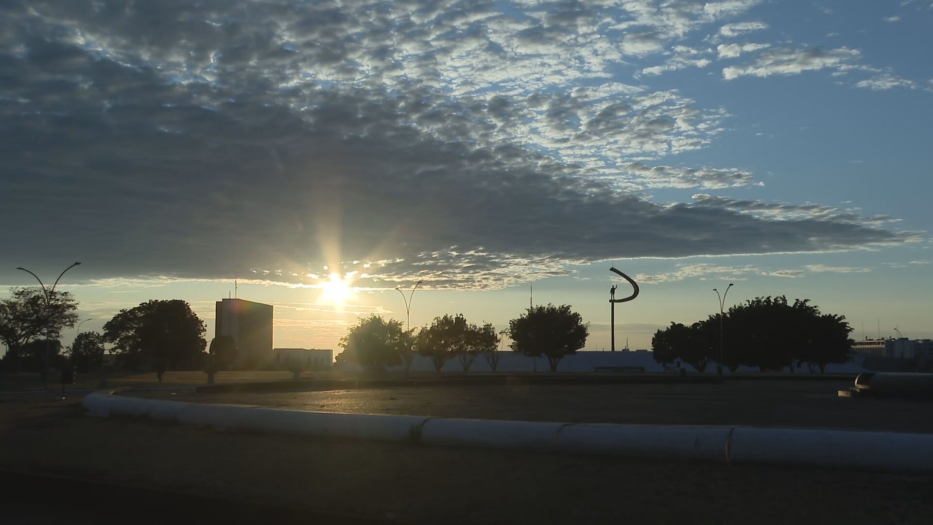 Restante da semana deve ser de sol e calor no DF; segundo Inmet