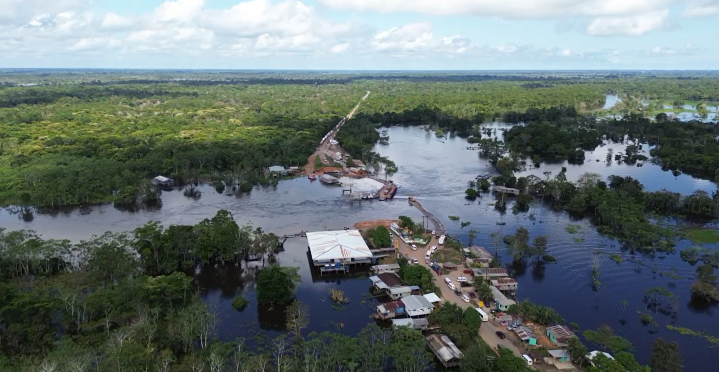 Travessia sobre rio Autaz Mirim, na BR-319, é paralisada após cabo de balsa se romper