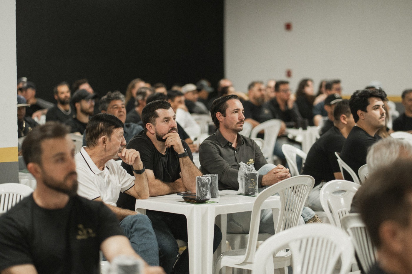 Trabalhadores e empreiteiros das obras recebem reconhecimento da Vectra