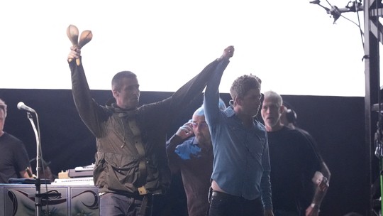 Morte no show do Oasis: o que se sabe sobre e o que falta esclarecer sobre o acidente - Homem de 40 anos morreu na noite de sábado (2) após queda durante apresentação da banda no estádio de Wembley, em Londres.