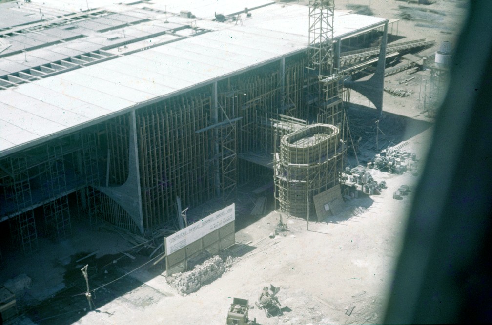Palácio do Planalto sendo construído, na década de 50 — Foto: Arquivo Público do DF