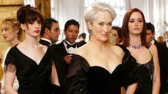 'O Diabo Veste Prada 2' ganha teaser anunciando início da produção - Filme deve chegar aos cinemas em maio de 2026.