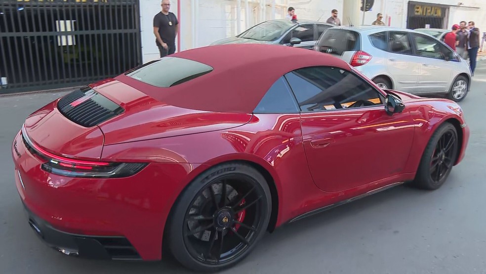 Carro apreendido com o "careca do INSS", investigado por fraude no instituto — Foto: TV Globo/Reprodução