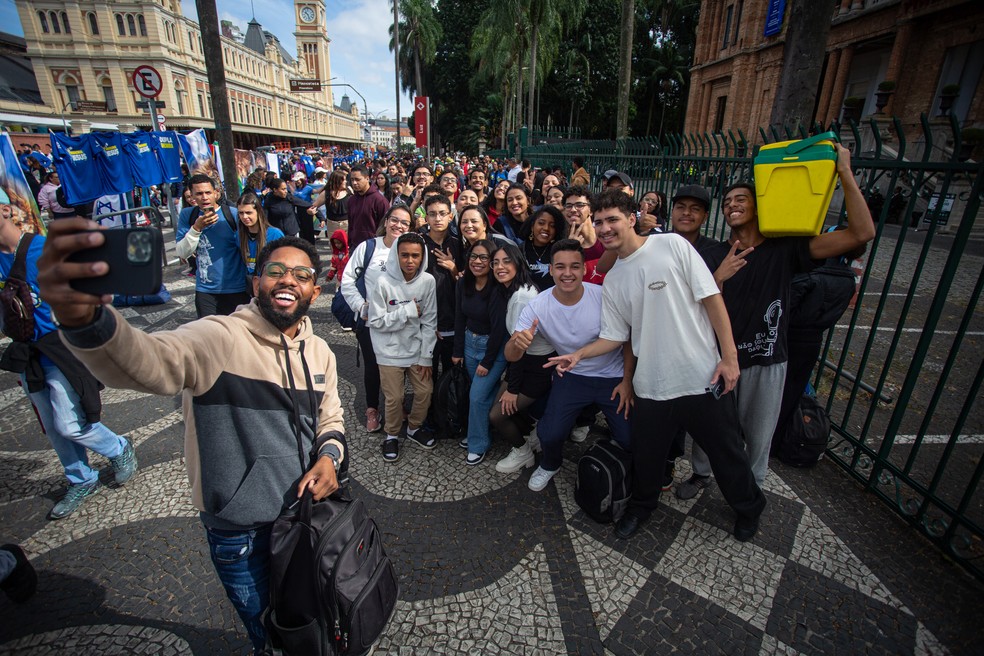 Jovens participam de Marcha para Jesus, na região Central de SP — Foto: Fábio Tito/ g1