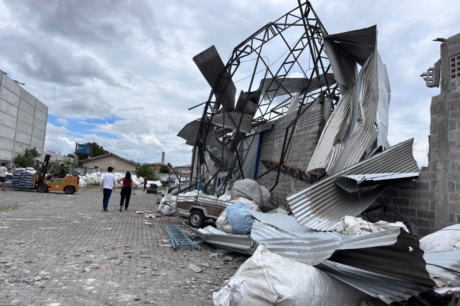 Cidades da Região Metropolitana de Curitiba atingidas por tornado não têm plano de adaptação às mudanças climáticas