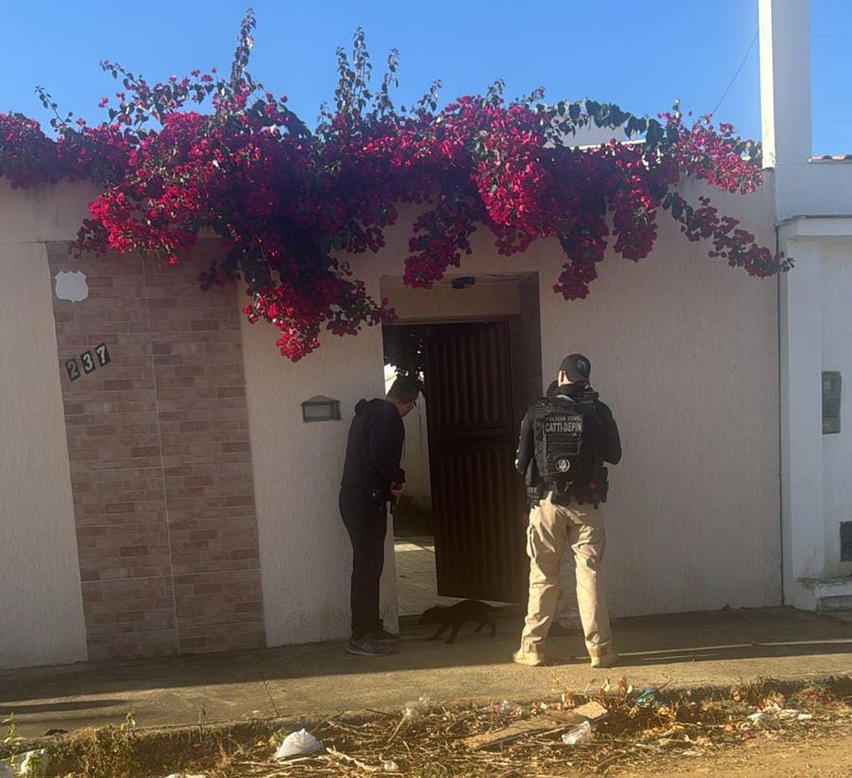 Cinco pessoas são presas em operação contra suspeitos de tráfico de drogas e associação criminosa no sudoeste da Bahia