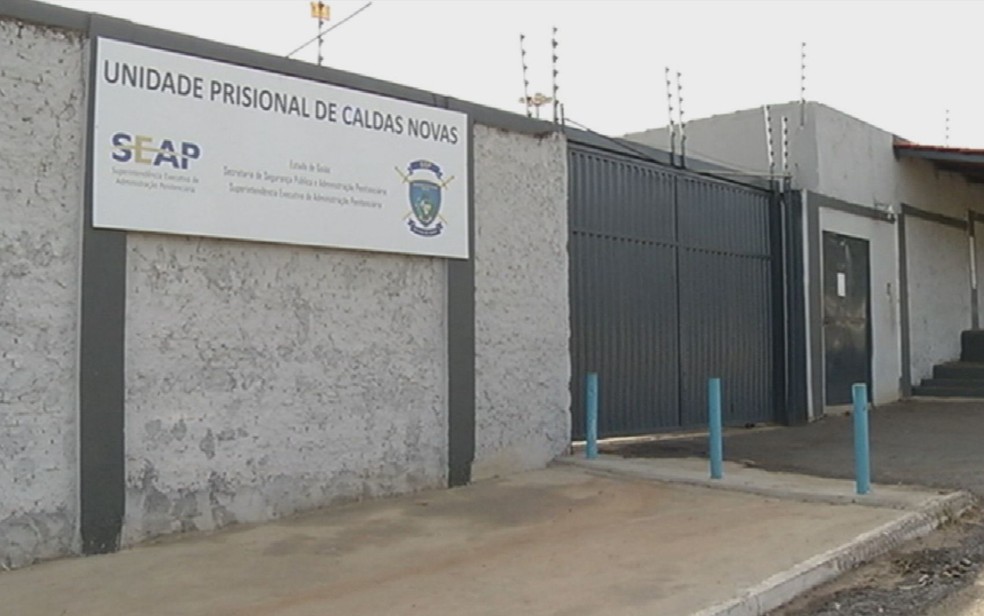 Diretor do presídio de Caldas Novas e 4 policiais são afastados por suspeita de tortura contra presos