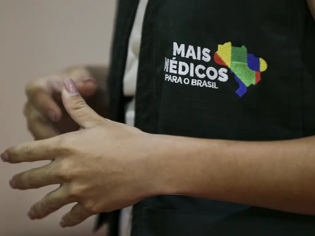 Novo edital do programa Mais Médicos tem vagas em 10 cidades do Vale e região; veja a lista