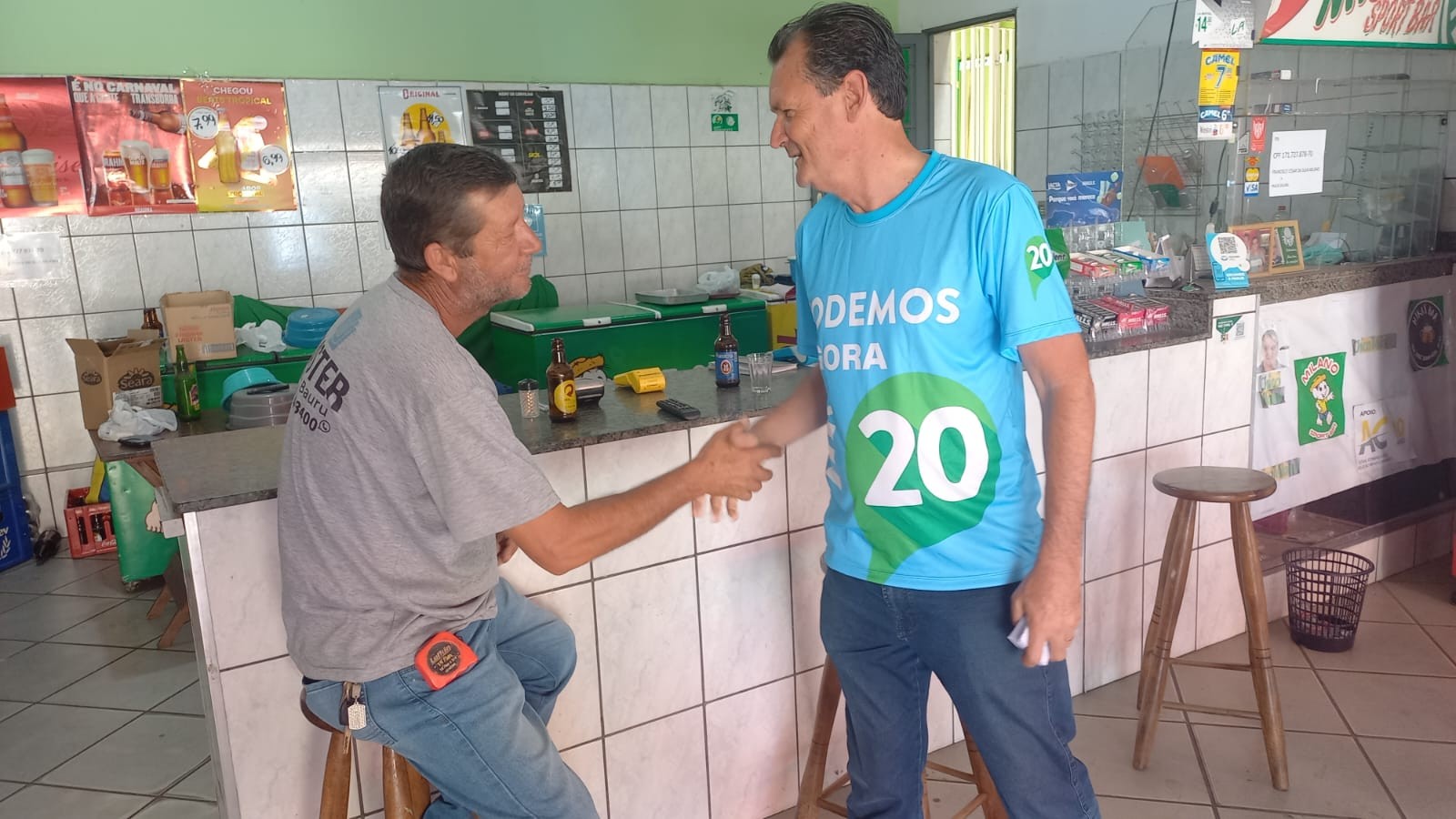 Candidato à Prefeitura de Bauru, Dr. Raul visita Parque São Geraldo e ouve demanda de moradores