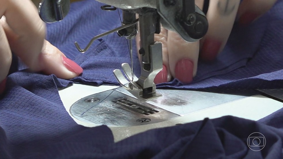 Profissão de costureira tem muitas oportunidades no estado — Foto: Reprodução/TV Globo