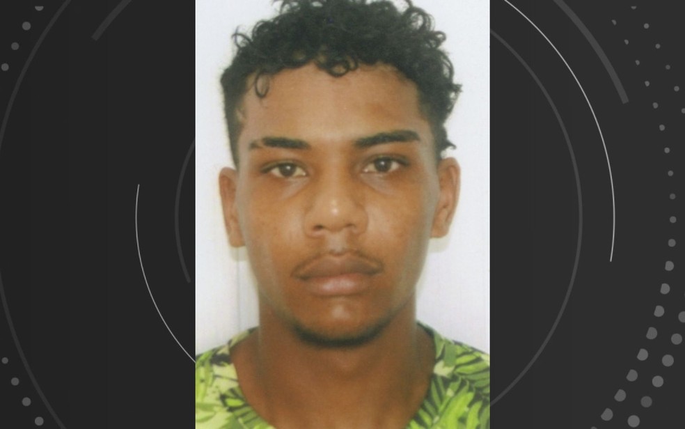 Jovem foi morto a facadas por amigo no extremo sul da Bahia — Foto: Reprodução/Redes Sociais